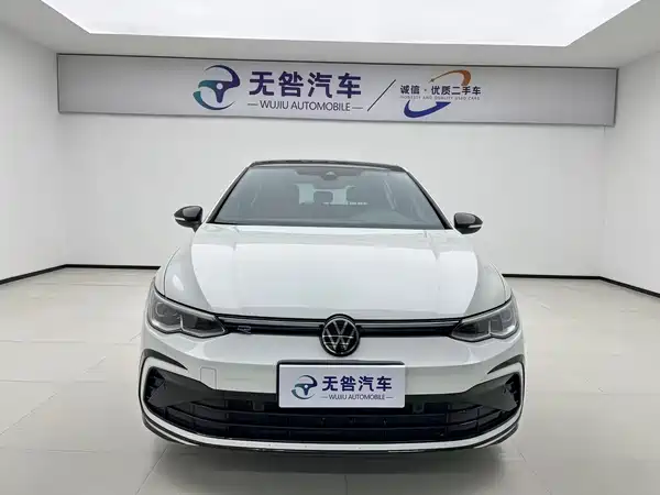 Volkswagen Golf 2021