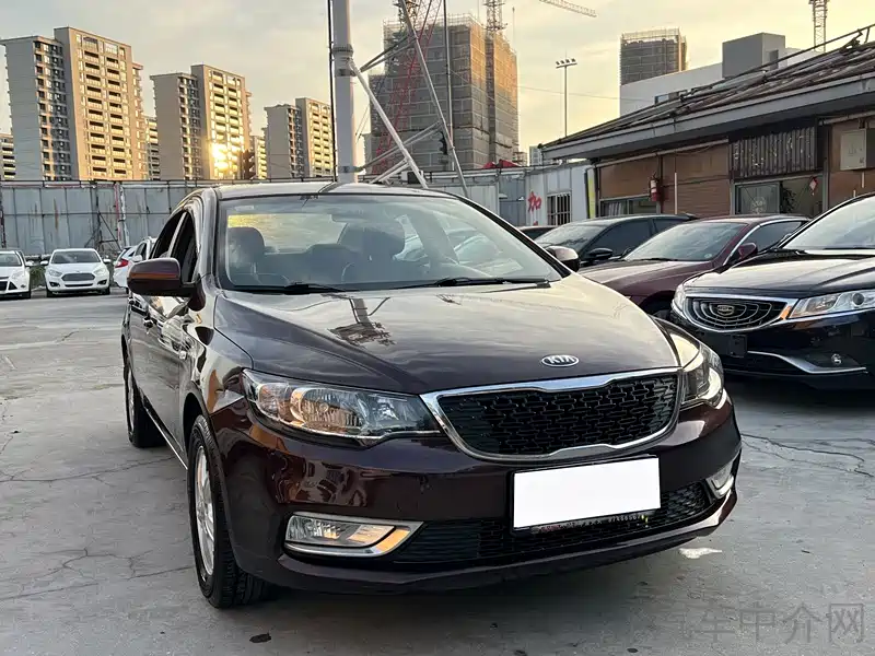 Kia Forte 2014 — фото 3