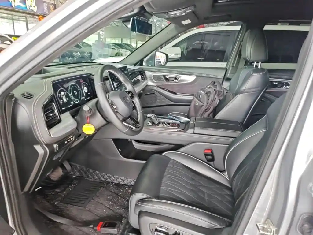 GAC Motor Trumpchi GS8 2022 — фото 15