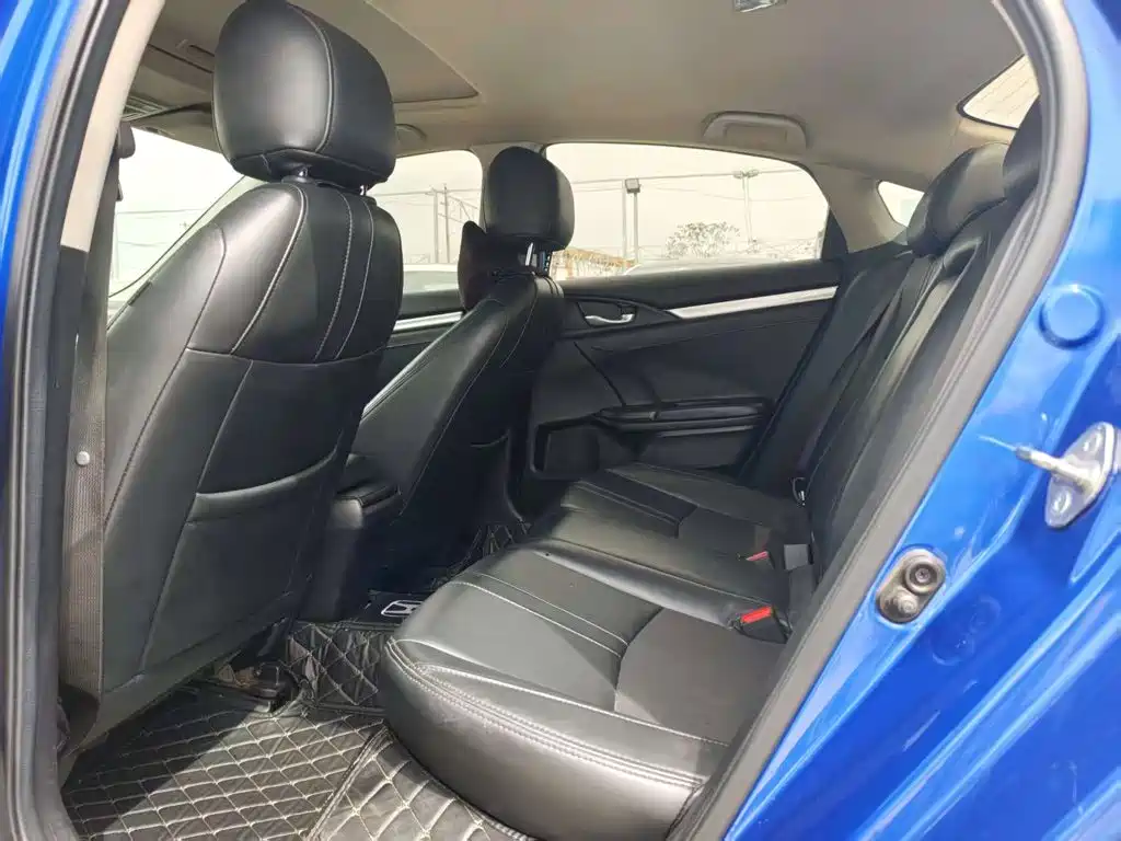 Honda Civic 2020 — фото 10