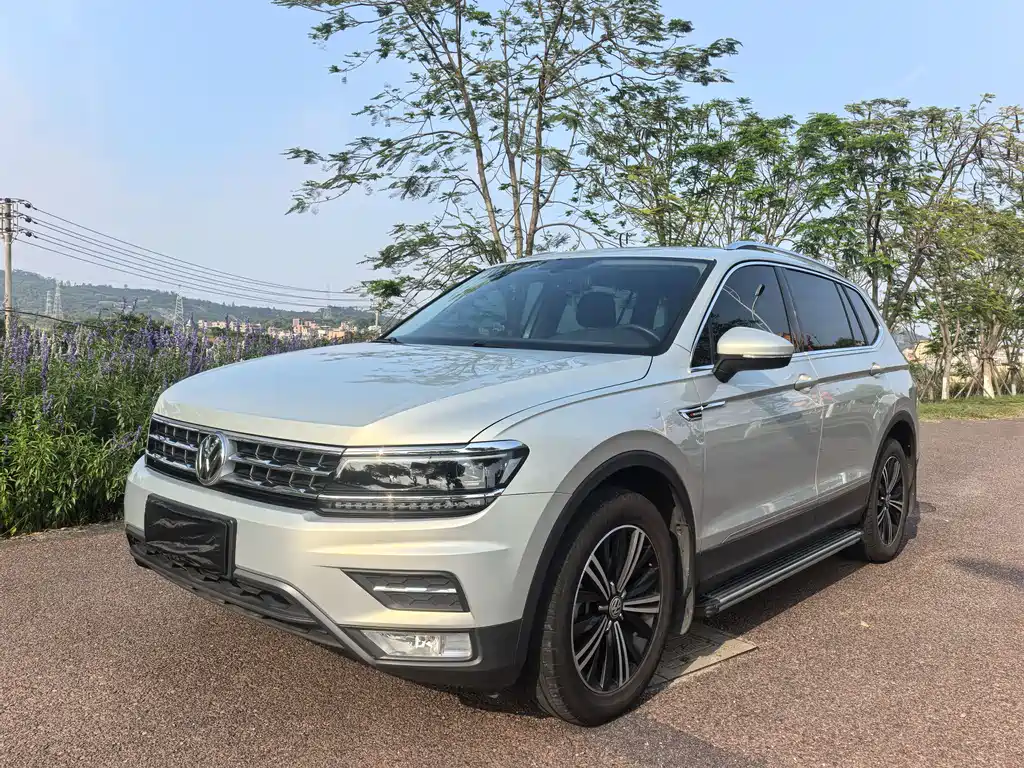 Volkswagen Tiguan L 2017 — фото 3