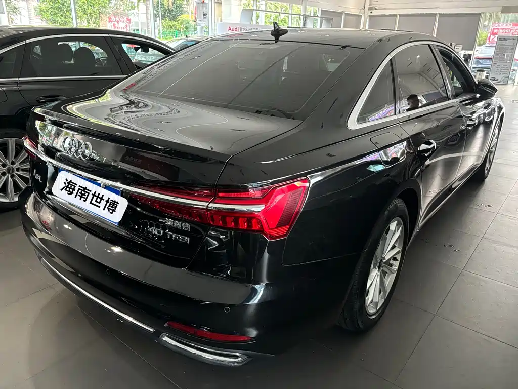Audi A6L 2022