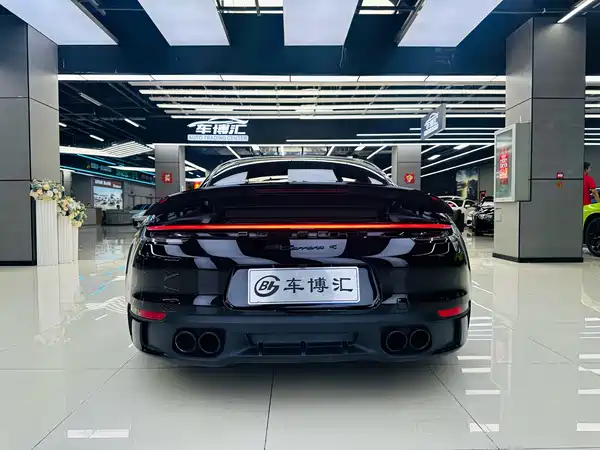 Porsche 911 2021