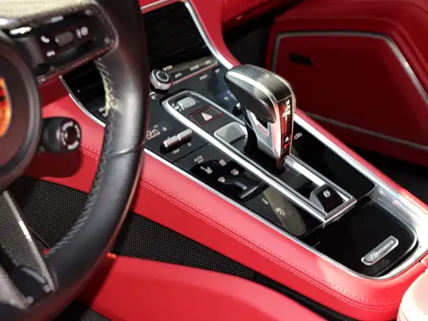 Porsche Panamera 2023