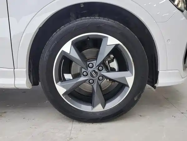 Audi Q3 2021