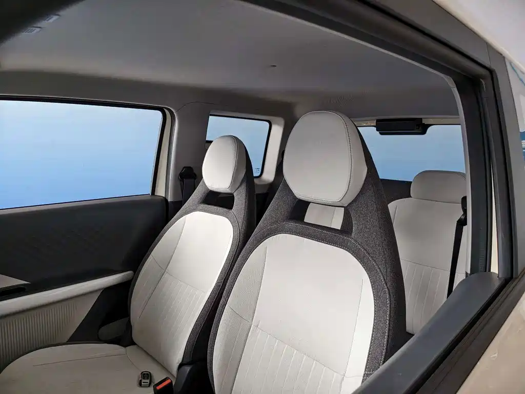 Geely Galaxy Panda 2025 — фото 12
