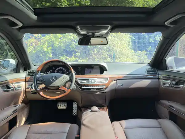 Mercedes-Benz G-Class 2013