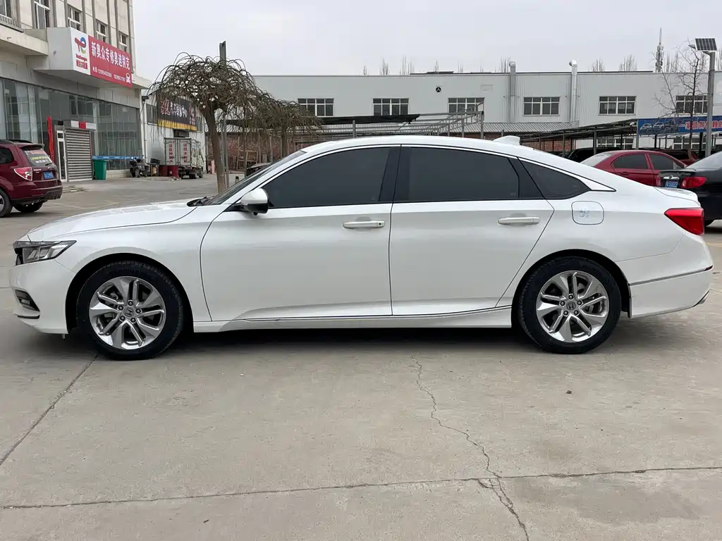 Honda Accord 2020 — фото 14
