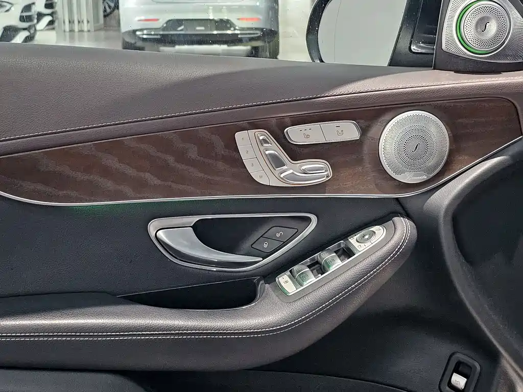 Mercedes-Benz GLC 2022 — фото 10