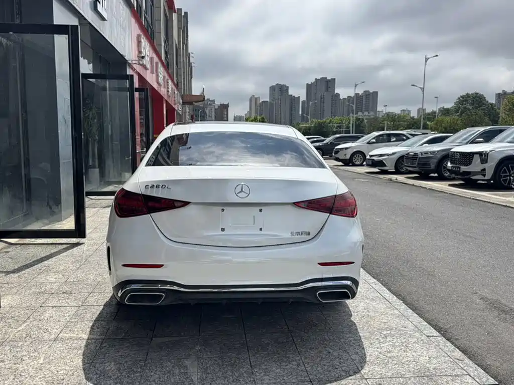 Mercedes-Benz C-Class 2025 — фото 10