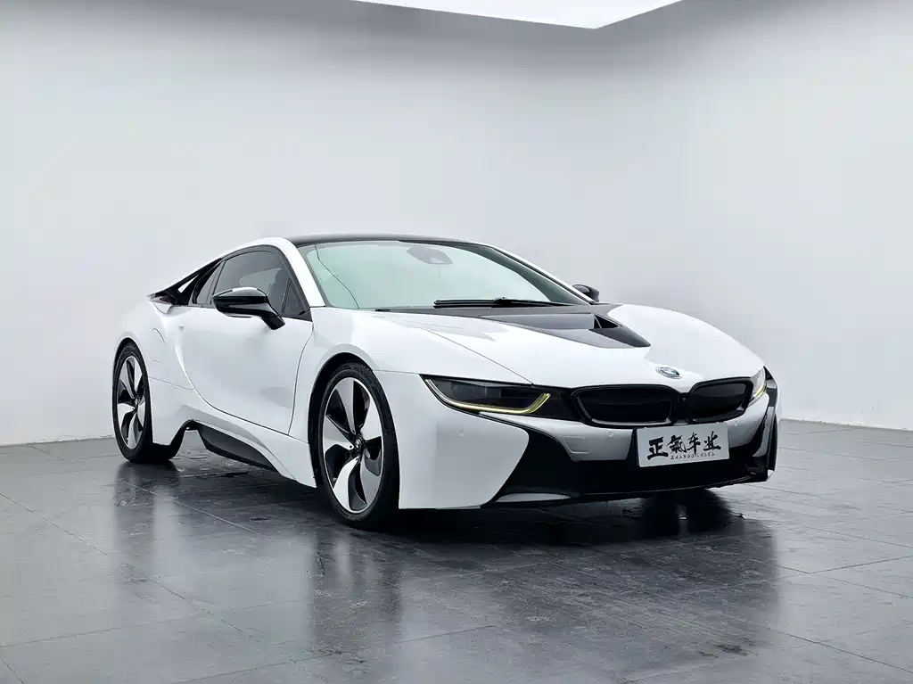 BMW i8 2017 — фото 10