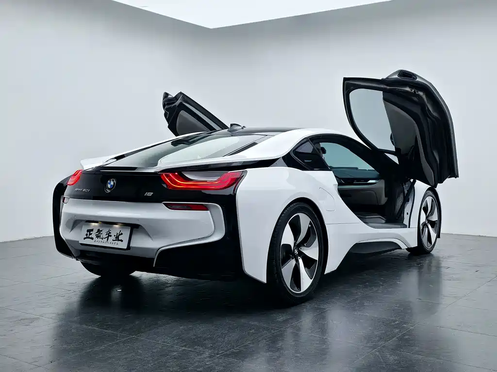 BMW i8 2017 — фото 51