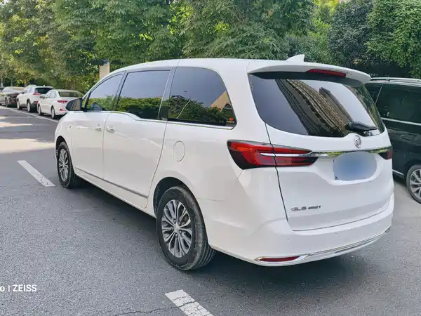 Buick GL8 2022