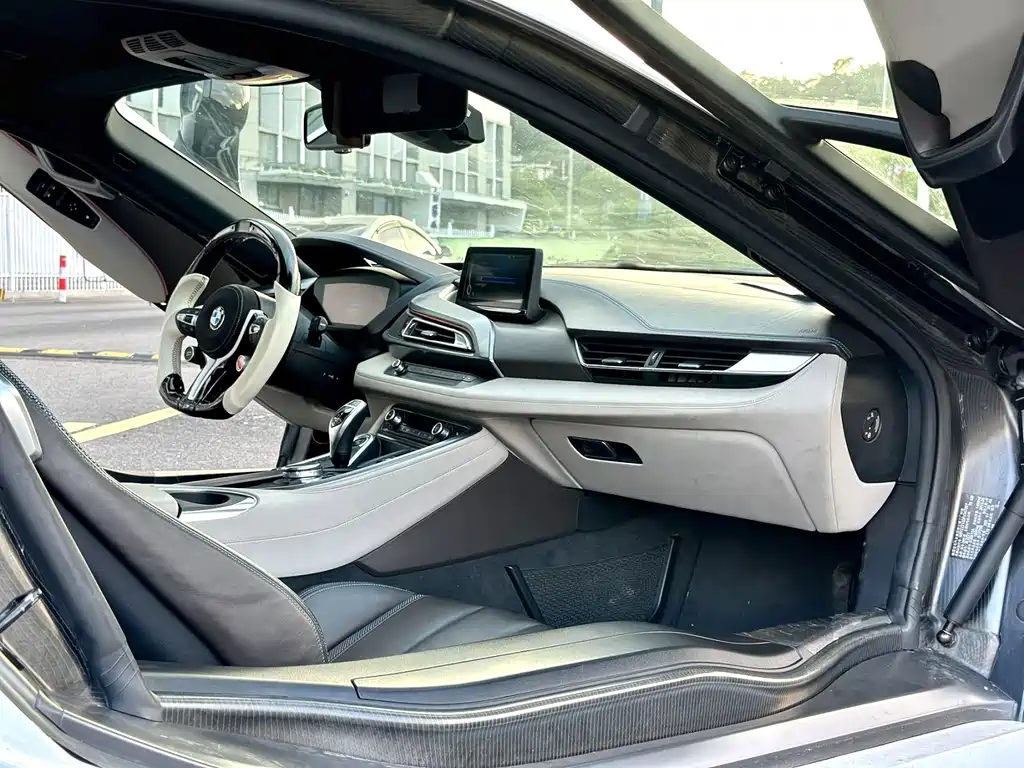 BMW i8 2016