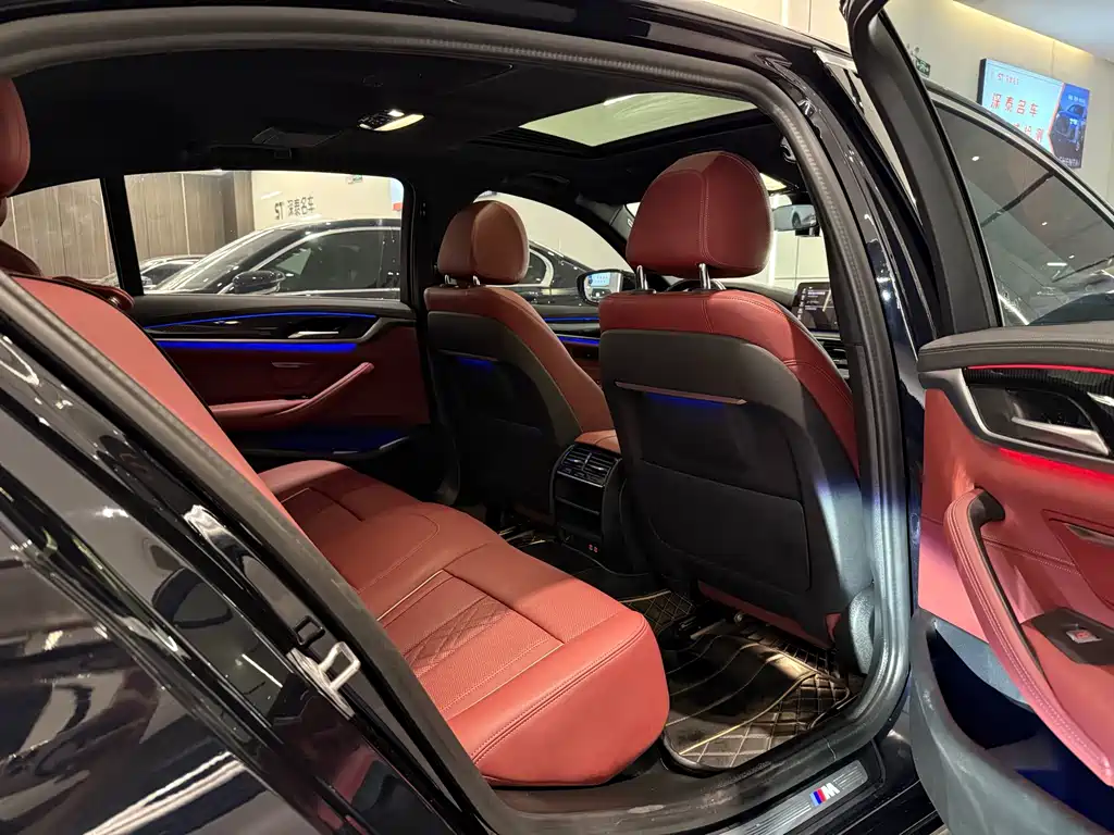 BMW 5 Series 2021