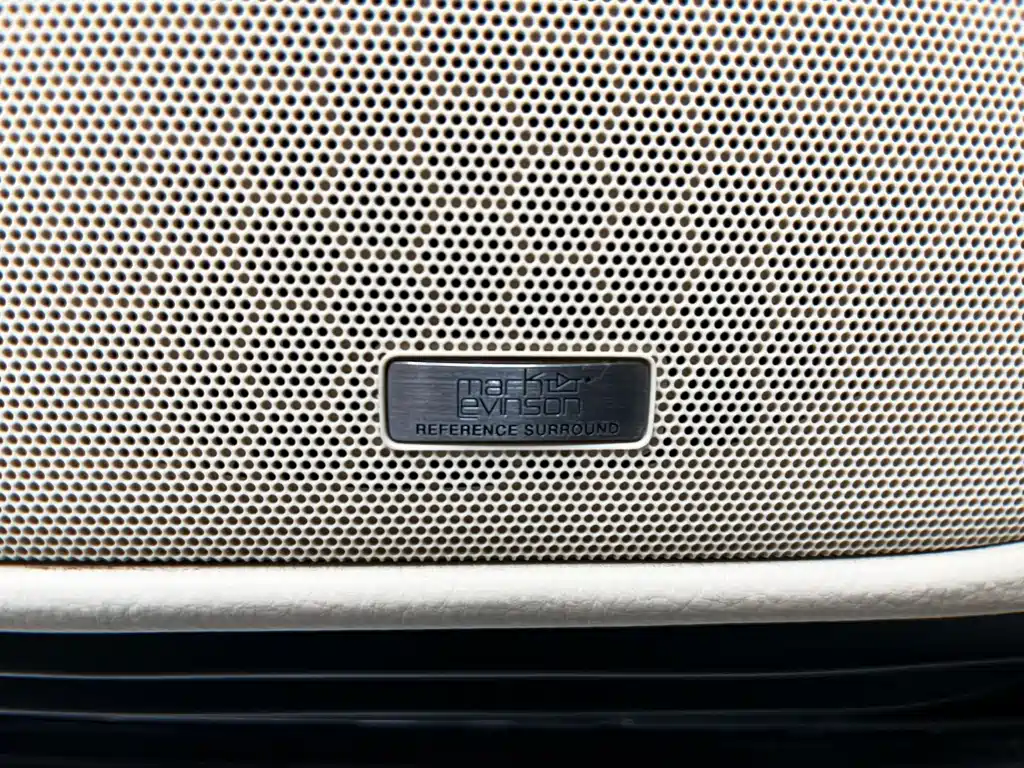 Lexus LS 2015 — фото 20