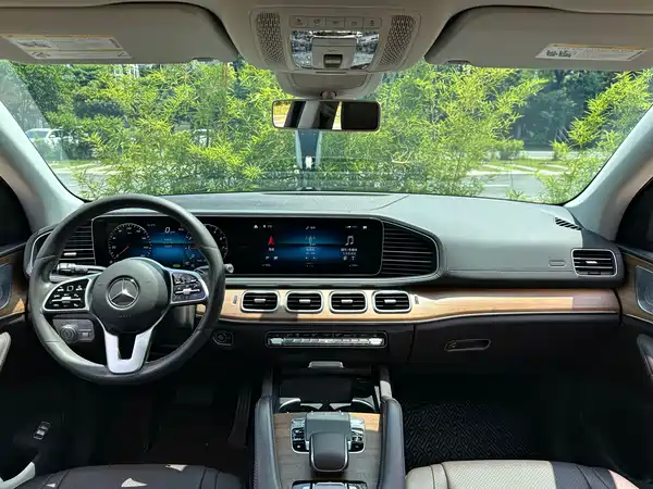 Mercedes-Benz GLS 2022