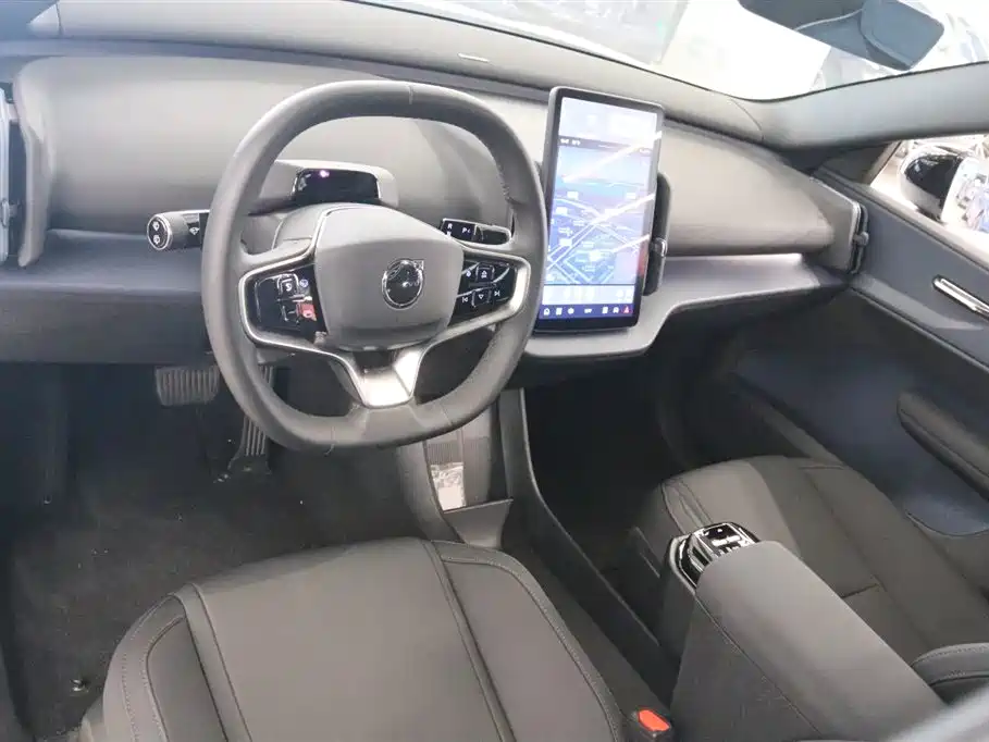 Volvo EX30 — фото 10