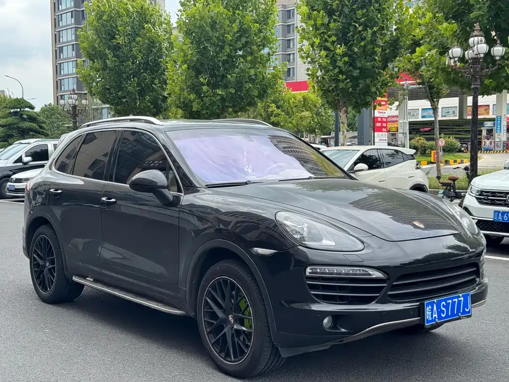 Porsche Cayenne 2013 — фото 1