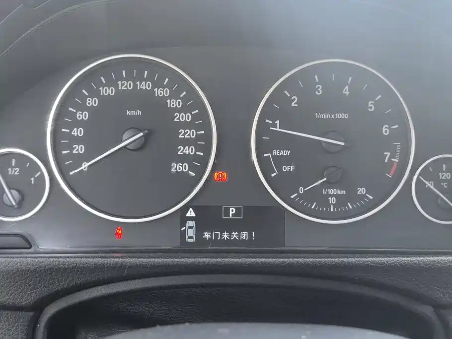 BMW 3 Series 2015 — фото 14