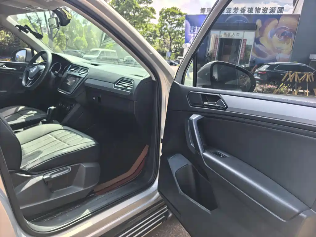Volkswagen Tiguan L 2019 — фото 8
