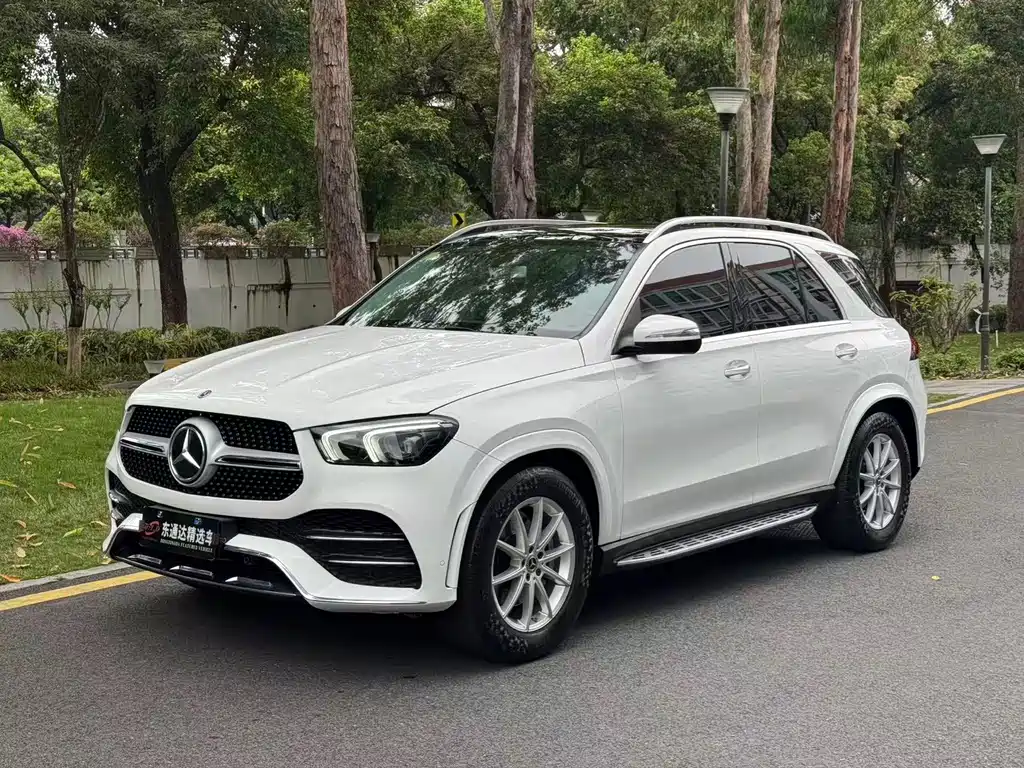 Mercedes-Benz GLE 2020 — фото 1
