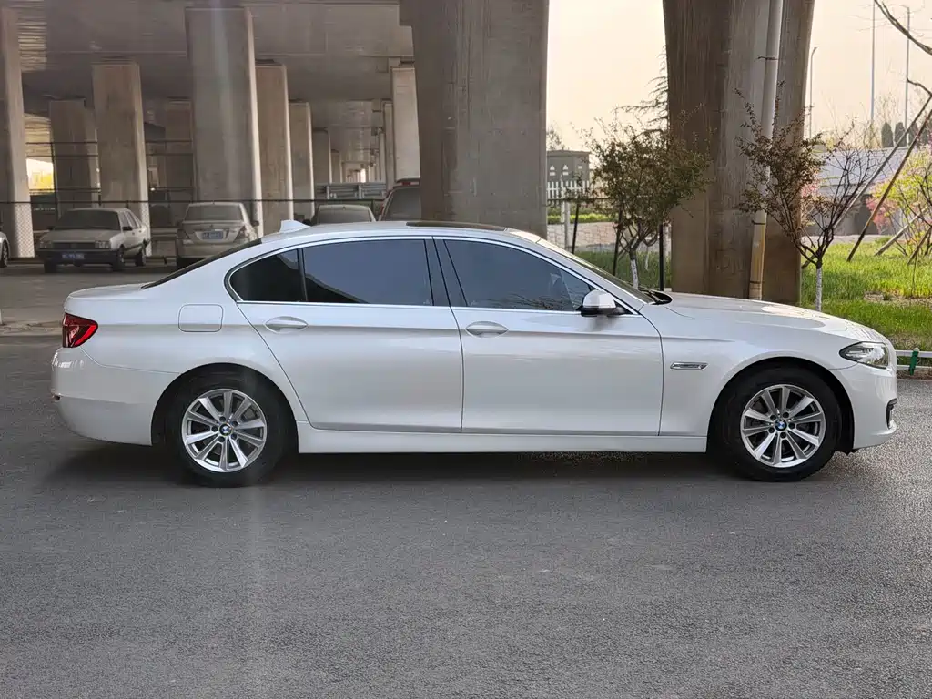 BMW 5 Series 2016 — фото 4