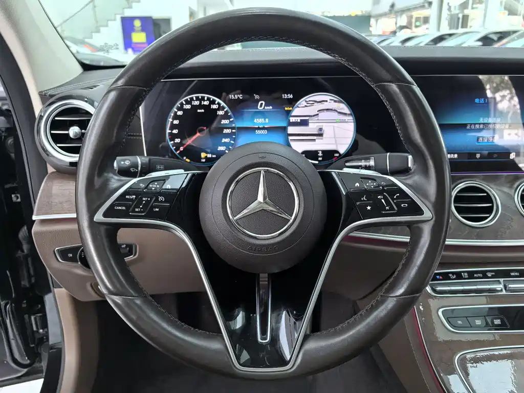 Mercedes-Benz E-Class 2023 — фото 7
