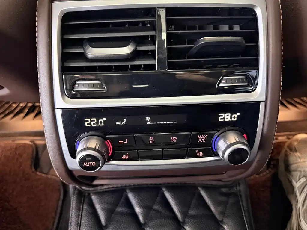 BMW 7 Series 2020 — фото 15