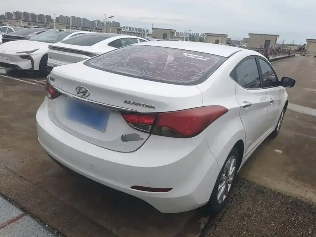 Hyundai Elantra 2017