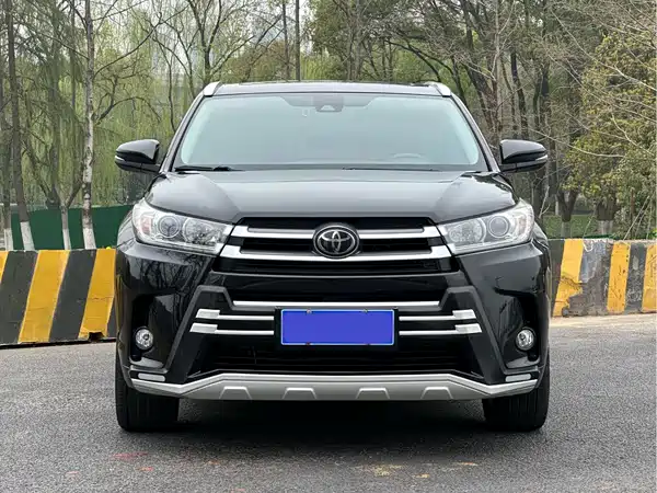 Toyota Highlander 2021