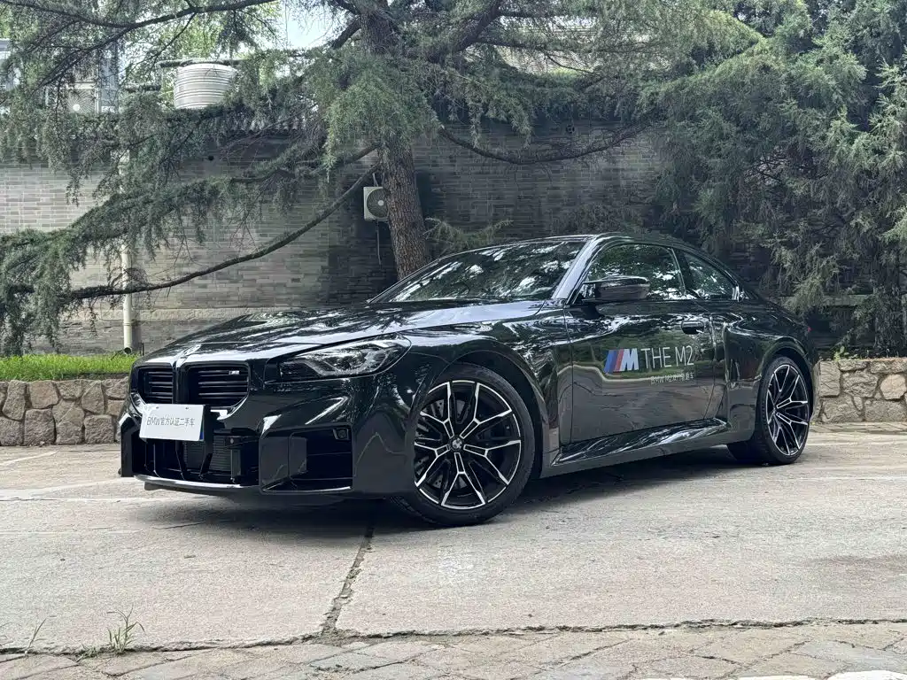BMW M2 2025 — фото 1