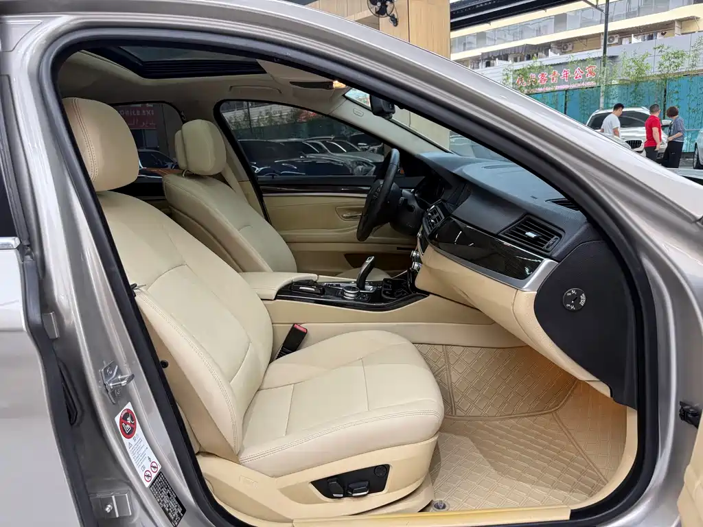 BMW 5 Series 2013 — фото 22