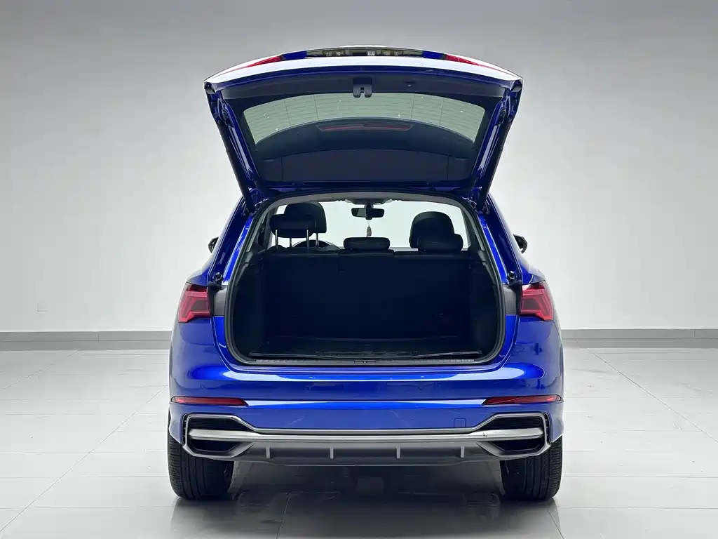 Audi Q3 2020 — фото 17