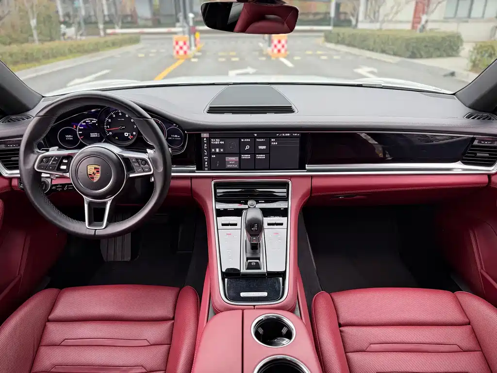 Porsche Panamera 2018 — фото 6