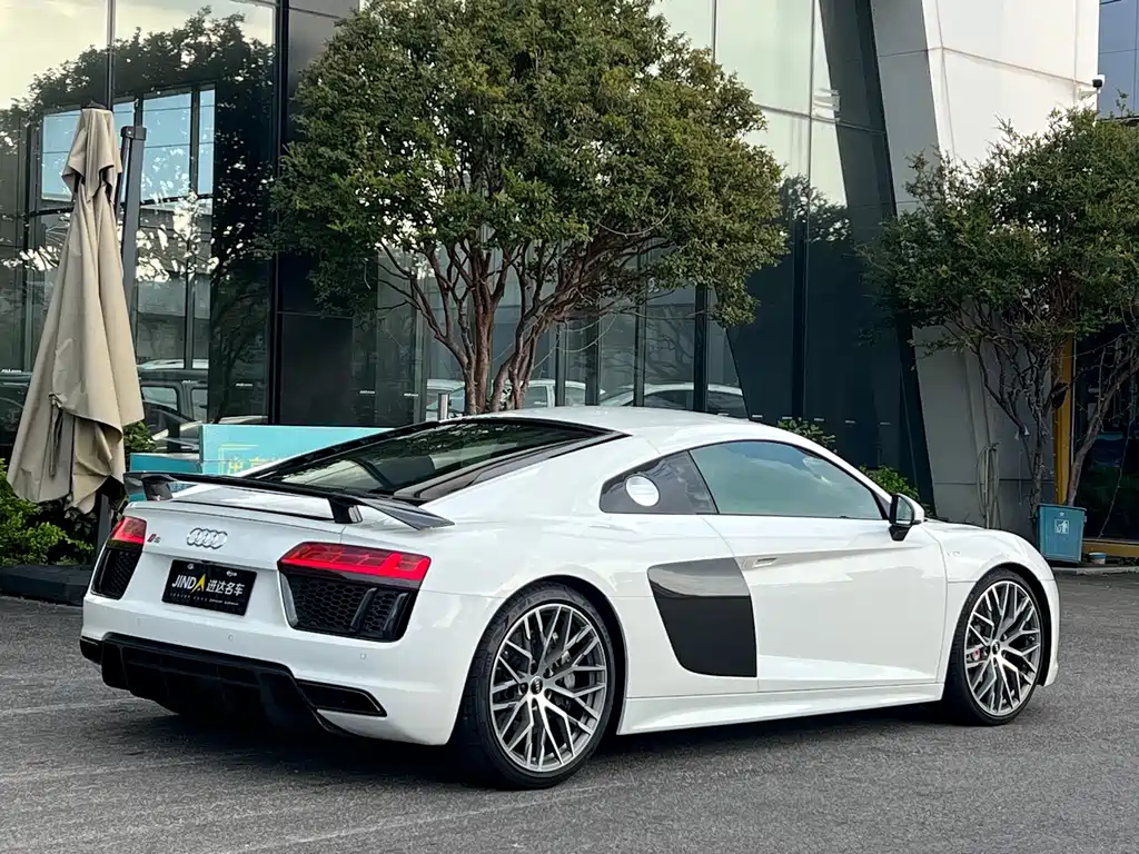 Audi R8 2018 — фото 10