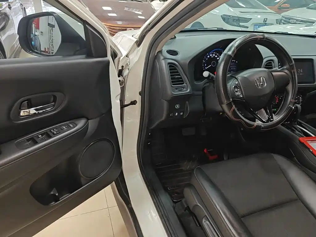 Honda Vezel 2020 — фото 12