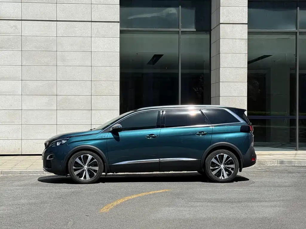 Peugeot 5008 2017 — фото 4