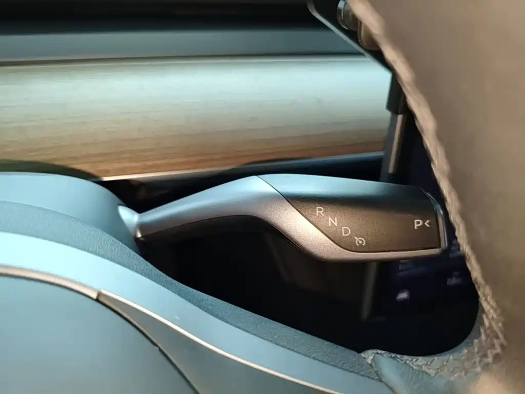 Tesla Model Y 2023 — фото 14