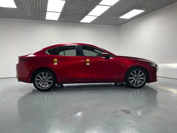 Mazda 3 Axela 2022