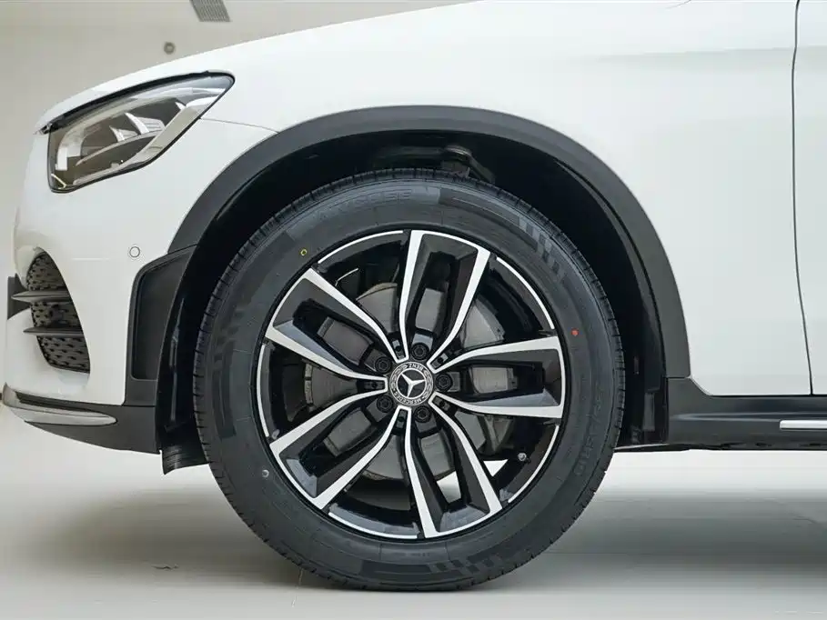 Mercedes-Benz GLC 2019 — фото 15