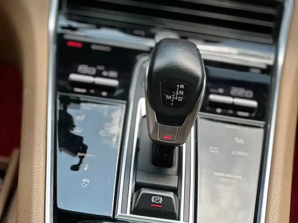 Porsche Panamera 2017 — фото 10