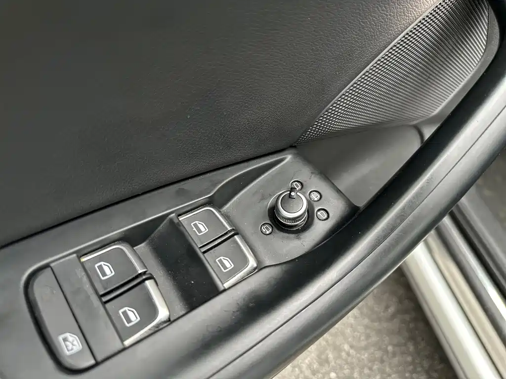 Audi Q3 2015 — фото 10