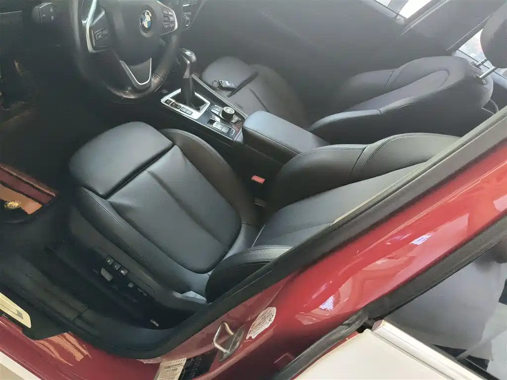 BMW 1 Series 2017 — фото 10