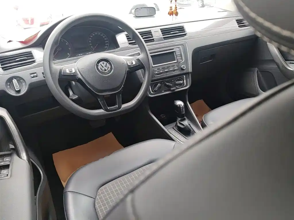 Volkswagen Santana 2018 — фото 10