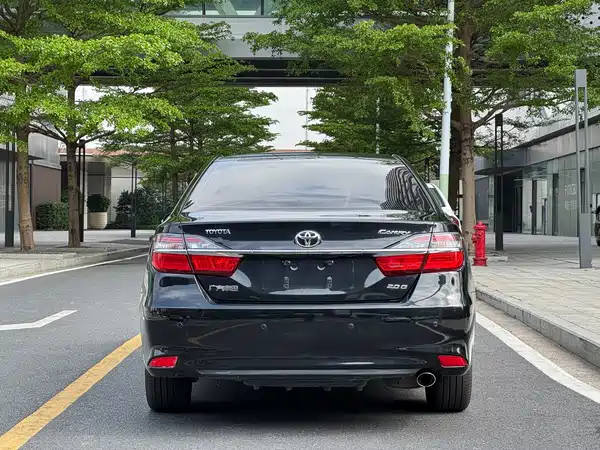 Toyota Camry 2016