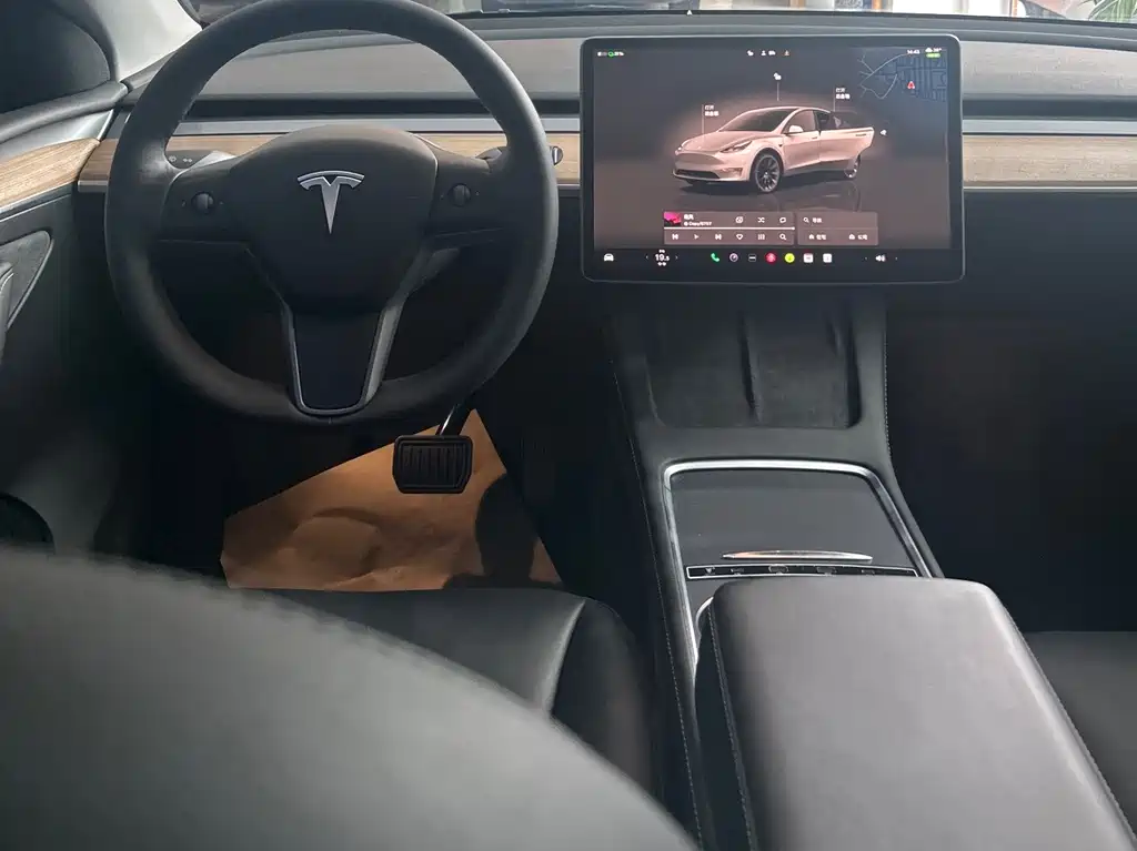 Tesla Model Y 2022 — фото 11