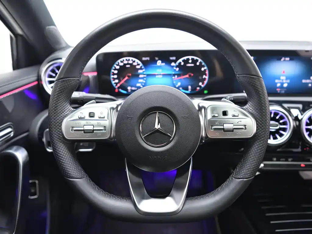 Mercedes-Benz A-Class 2023 — фото 7