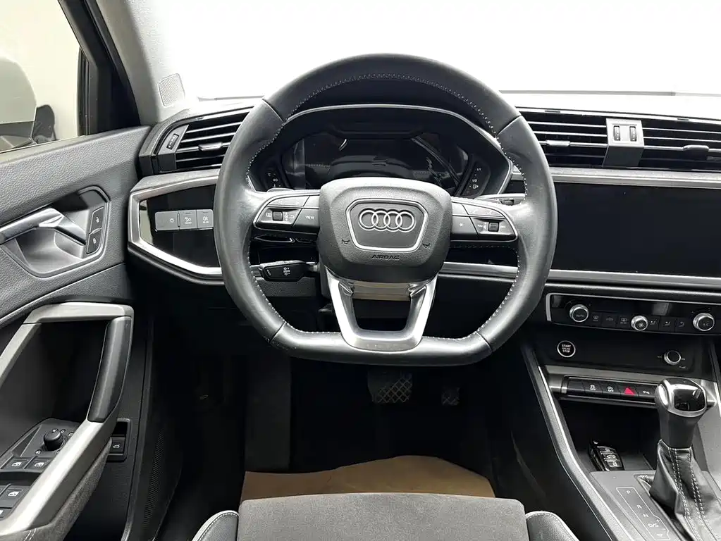 Audi Q3 2021
