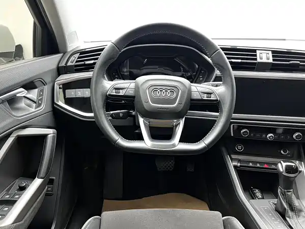 Audi Q3 2021